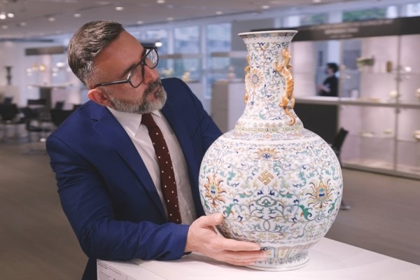 Connoisseurship and the Market: Chinese Ceramics